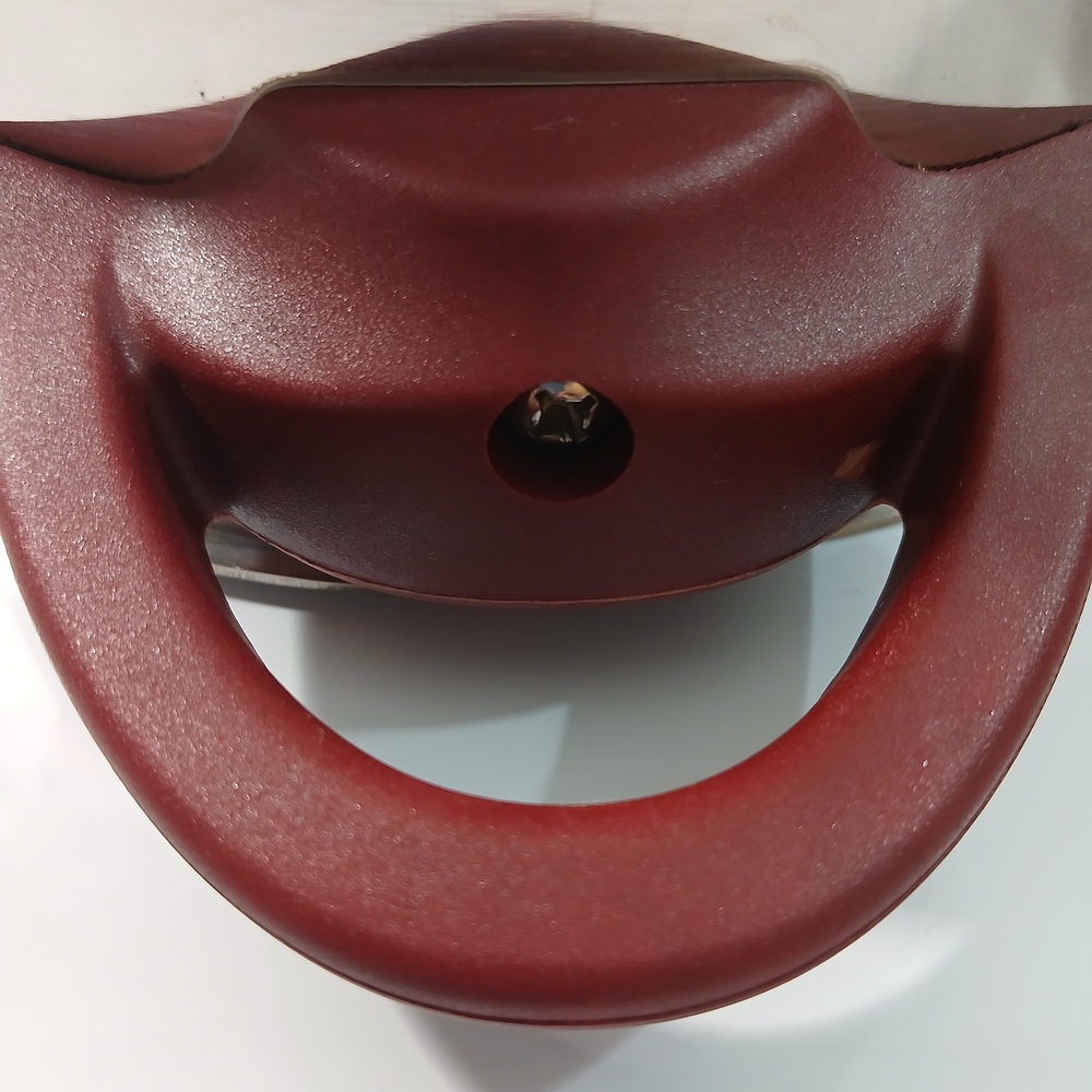 Silver and Red Pressure Cooker 4L - Picture 14 of 15